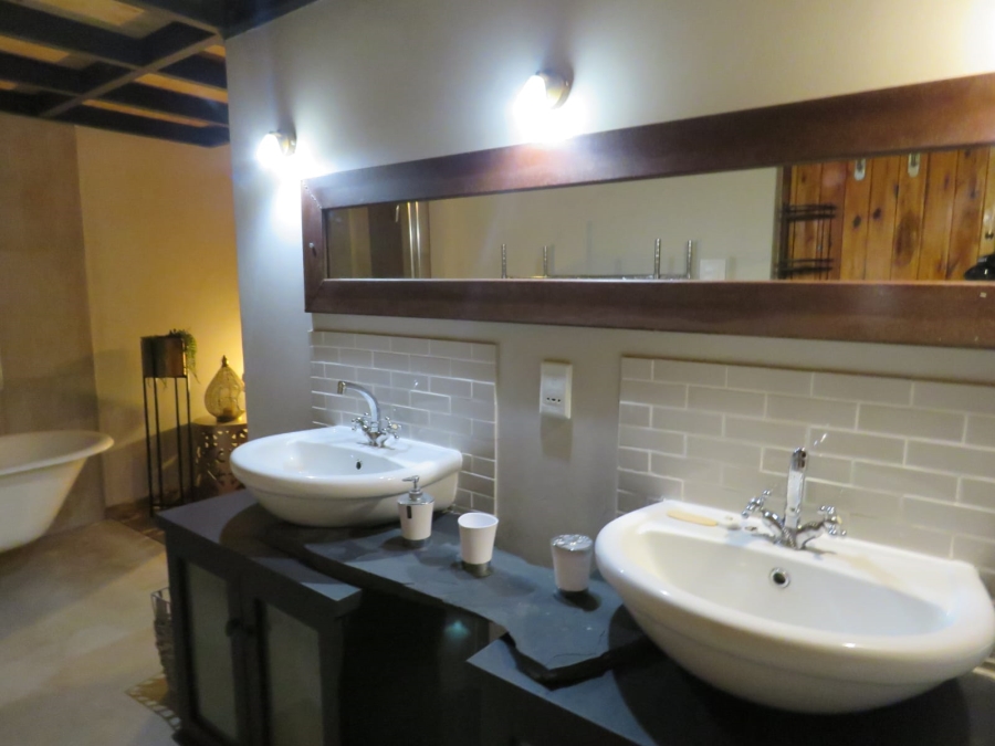 To Let 2 Bedroom Property for Rent in Crestholme KwaZulu-Natal