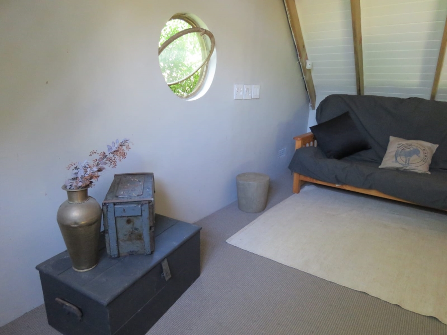 To Let 2 Bedroom Property for Rent in Crestholme KwaZulu-Natal