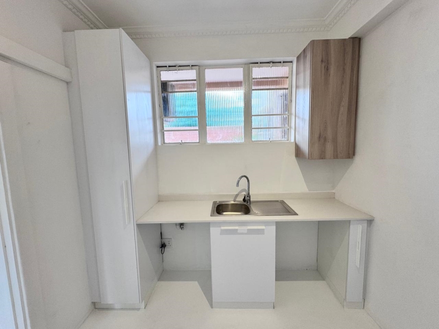 1 Bedroom Property for Sale in Glenwood KwaZulu-Natal