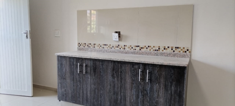 To Let 2 Bedroom Property for Rent in Clare Hills KwaZulu-Natal