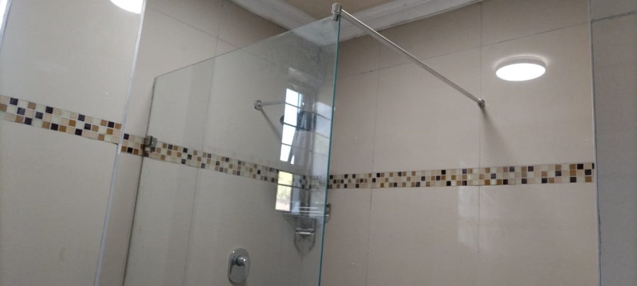 To Let 2 Bedroom Property for Rent in Clare Hills KwaZulu-Natal