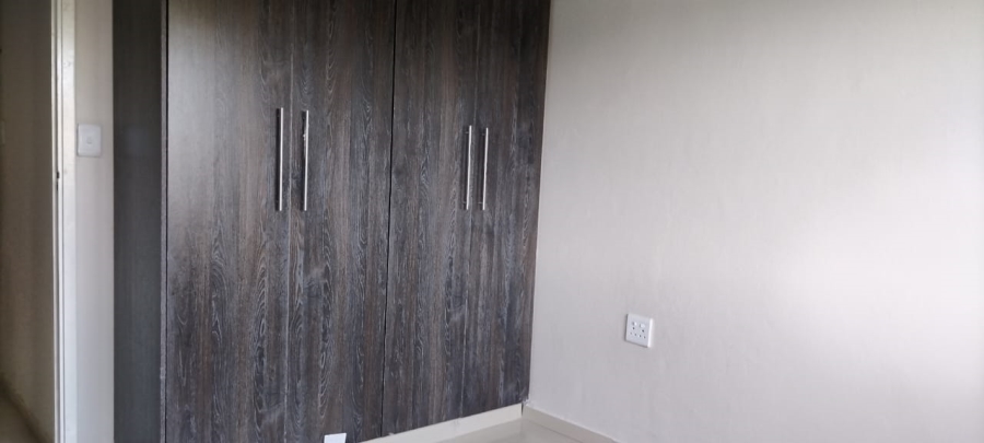 To Let 2 Bedroom Property for Rent in Clare Hills KwaZulu-Natal