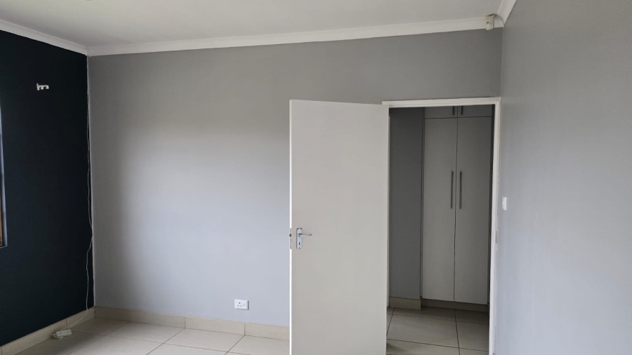 To Let 3 Bedroom Property for Rent in Signal Hill KwaZulu-Natal