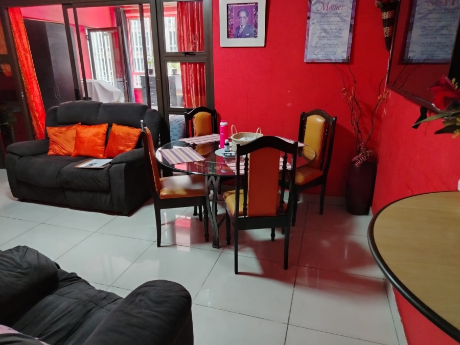 2 Bedroom Property for Sale in Durban Central KwaZulu-Natal