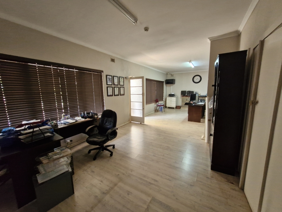 To Let 3 Bedroom Property for Rent in Montclair KwaZulu-Natal