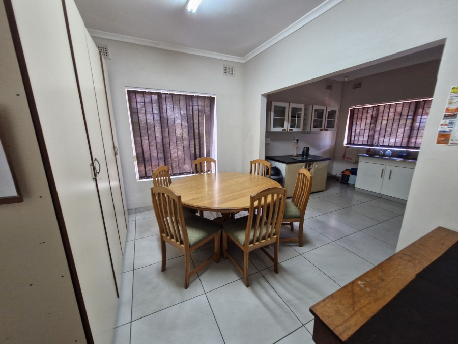 To Let 3 Bedroom Property for Rent in Montclair KwaZulu-Natal