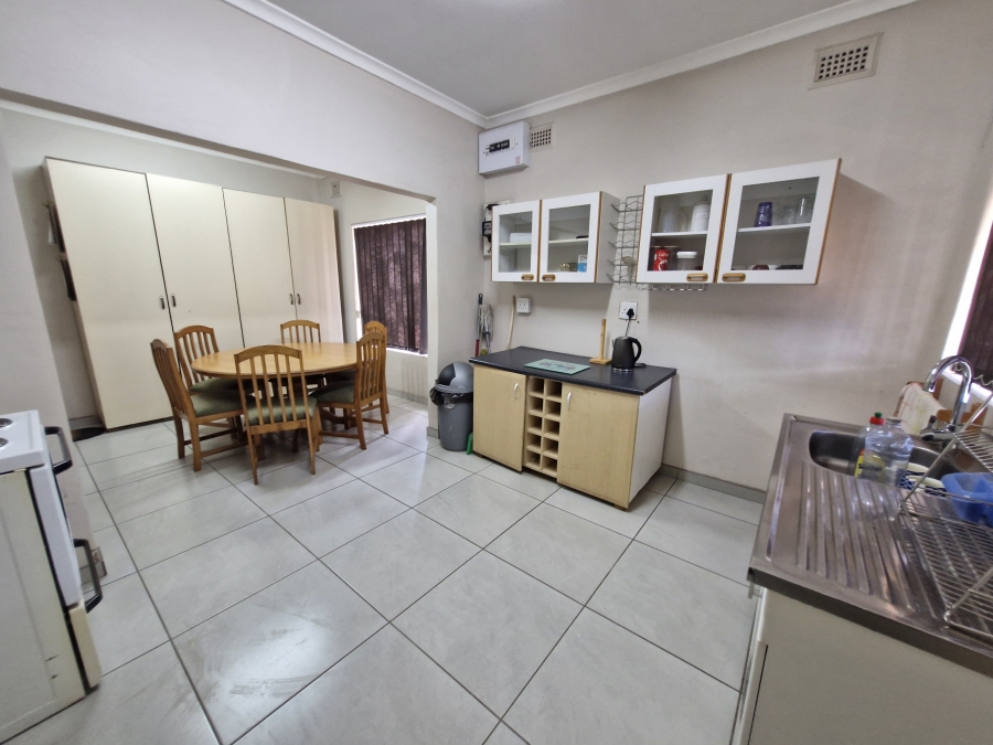 To Let 3 Bedroom Property for Rent in Montclair KwaZulu-Natal