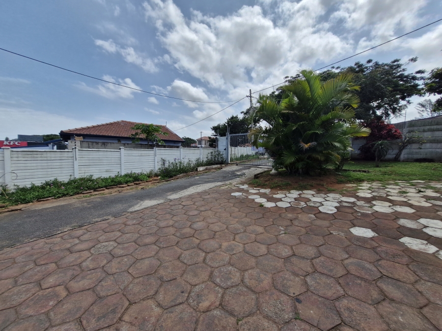 To Let 3 Bedroom Property for Rent in Montclair KwaZulu-Natal