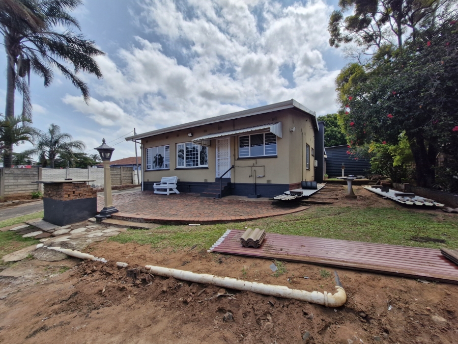 To Let 3 Bedroom Property for Rent in Montclair KwaZulu-Natal