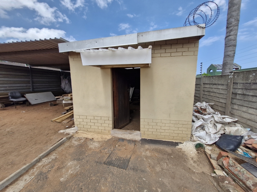 To Let 3 Bedroom Property for Rent in Montclair KwaZulu-Natal