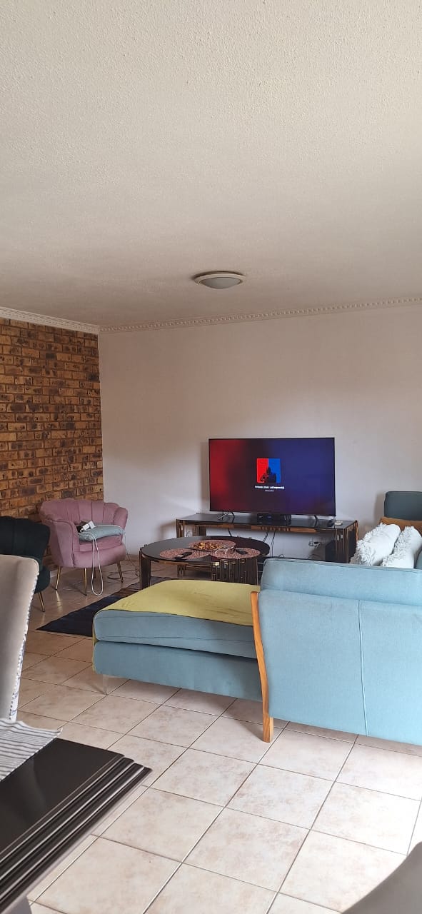 To Let 3 Bedroom Property for Rent in Reservoir Hills KwaZulu-Natal