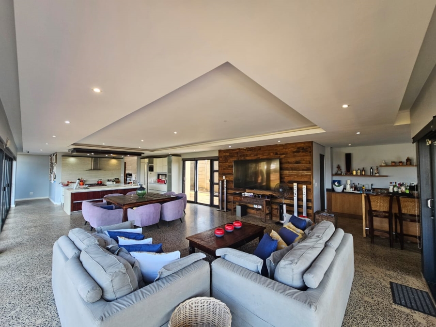 5 Bedroom Property for Sale in Salt Rock KwaZulu-Natal