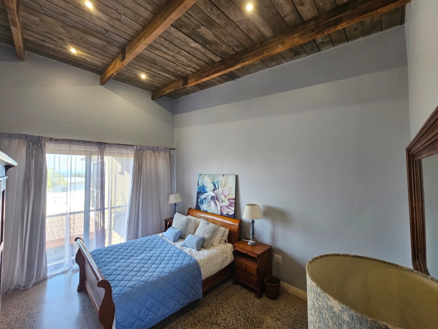 5 Bedroom Property for Sale in Salt Rock KwaZulu-Natal