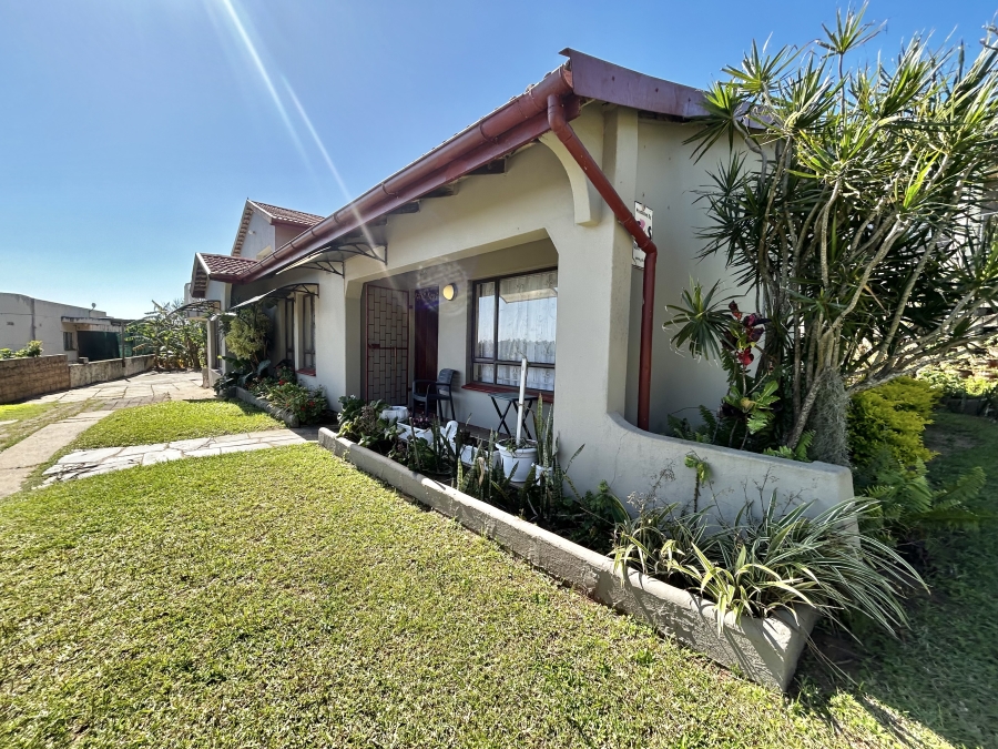 4 Bedroom Property for Sale in Tinley Manor KwaZulu-Natal