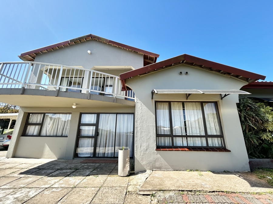 4 Bedroom Property for Sale in Tinley Manor KwaZulu-Natal