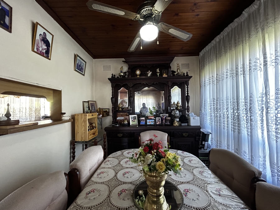 4 Bedroom Property for Sale in Tinley Manor KwaZulu-Natal