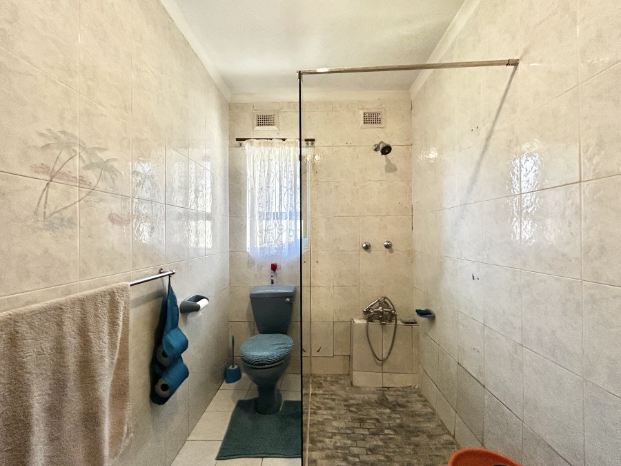 4 Bedroom Property for Sale in Tinley Manor KwaZulu-Natal