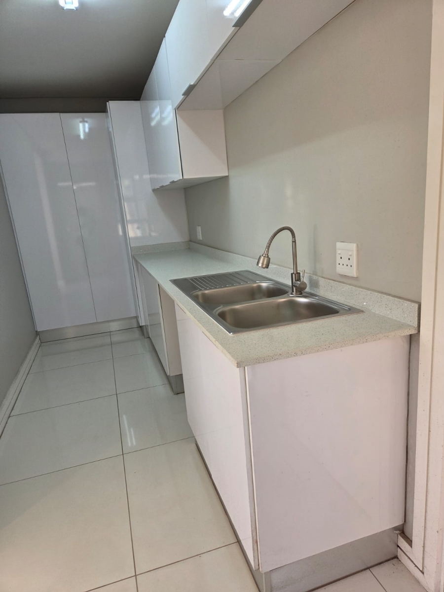 5 Bedroom Property for Sale in Izinga KwaZulu-Natal