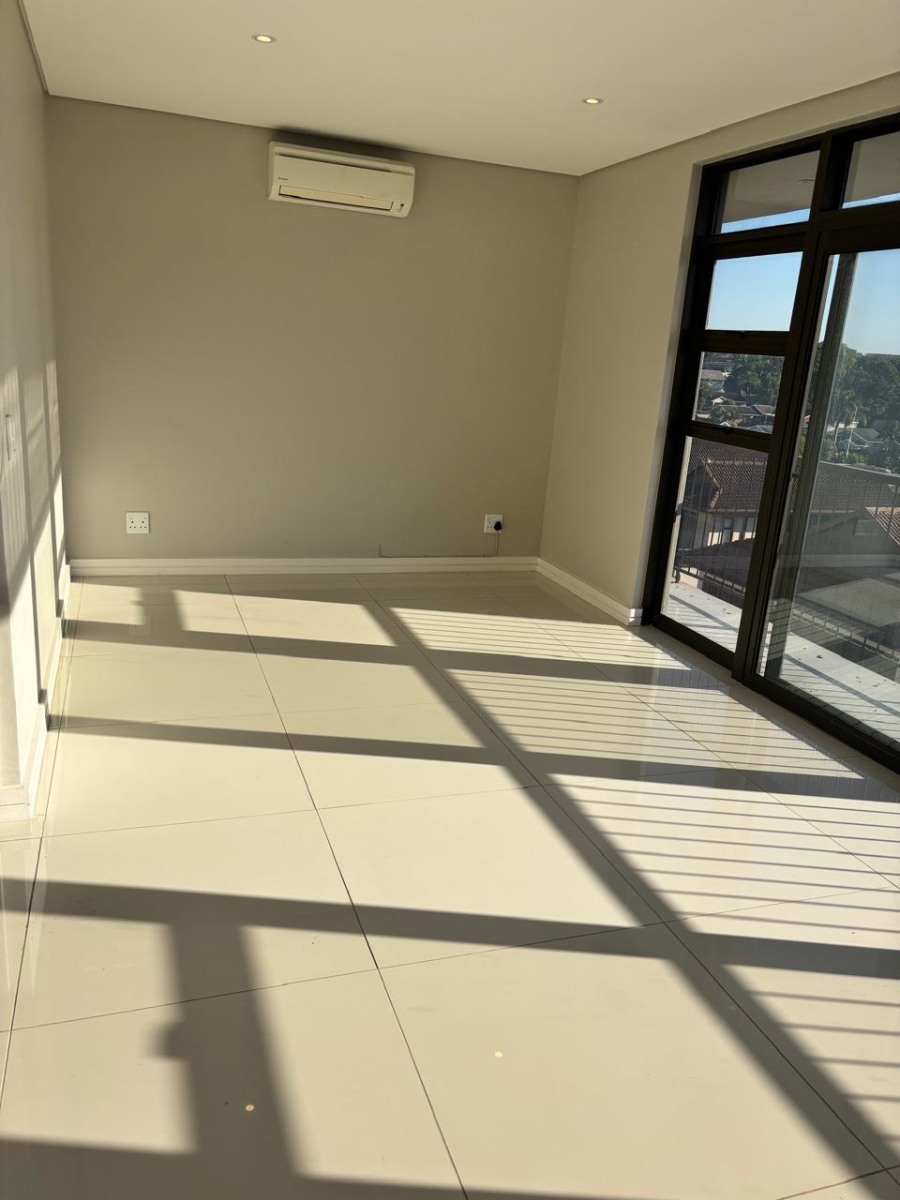 5 Bedroom Property for Sale in Izinga KwaZulu-Natal