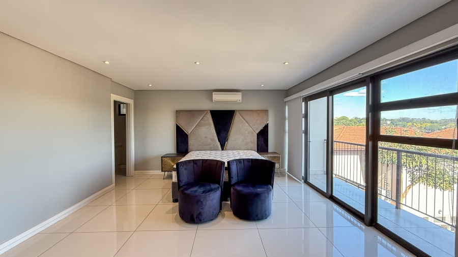 5 Bedroom Property for Sale in Izinga KwaZulu-Natal