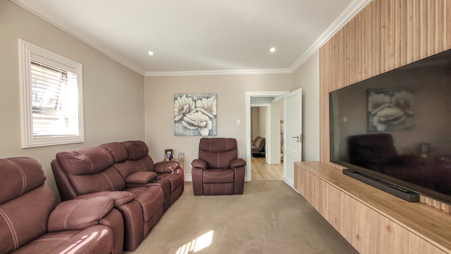 4 Bedroom Property for Sale in Izinga KwaZulu-Natal