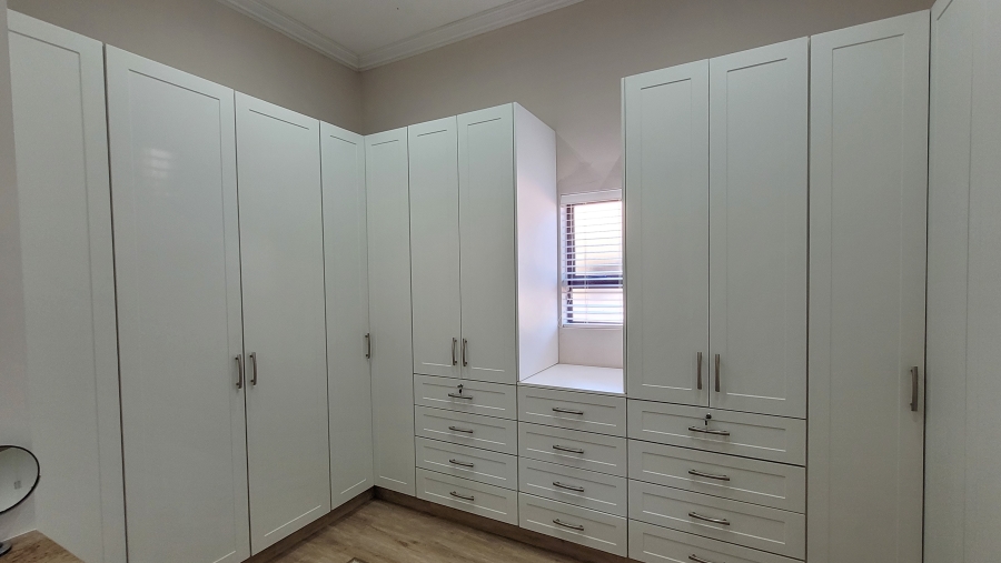 4 Bedroom Property for Sale in Izinga KwaZulu-Natal