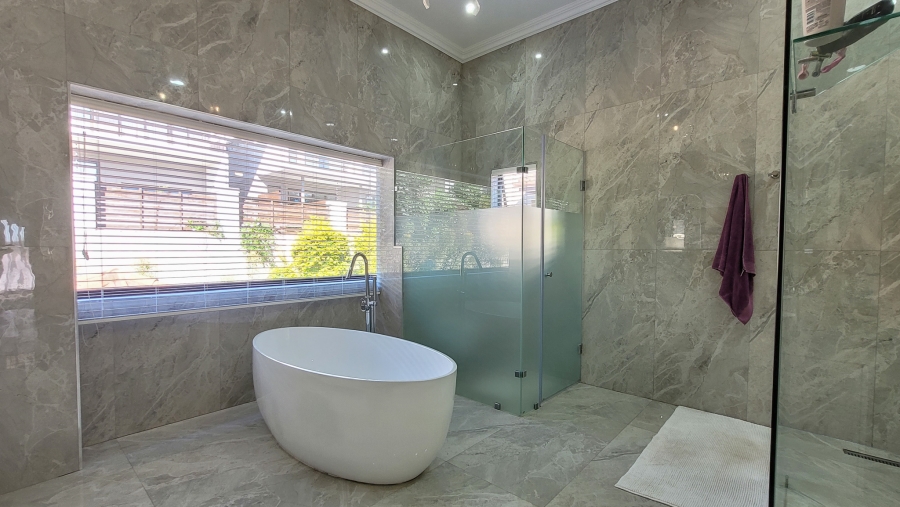 4 Bedroom Property for Sale in Izinga KwaZulu-Natal