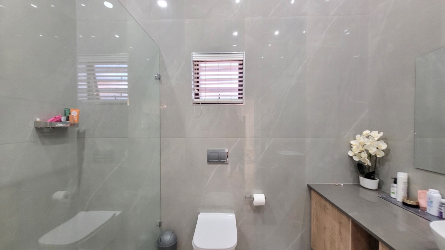 4 Bedroom Property for Sale in Izinga KwaZulu-Natal