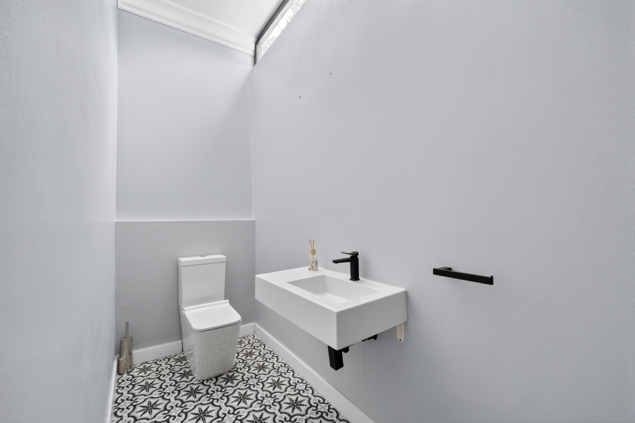 4 Bedroom Property for Sale in Ballito Central KwaZulu-Natal