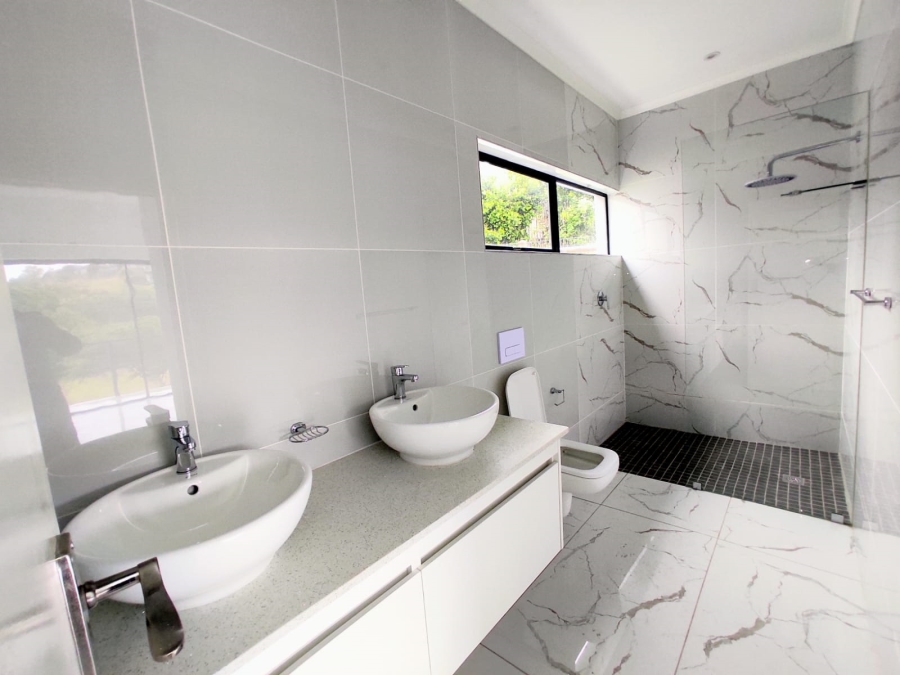 To Let 4 Bedroom Property for Rent in Palm Lakes Estate KwaZulu-Natal