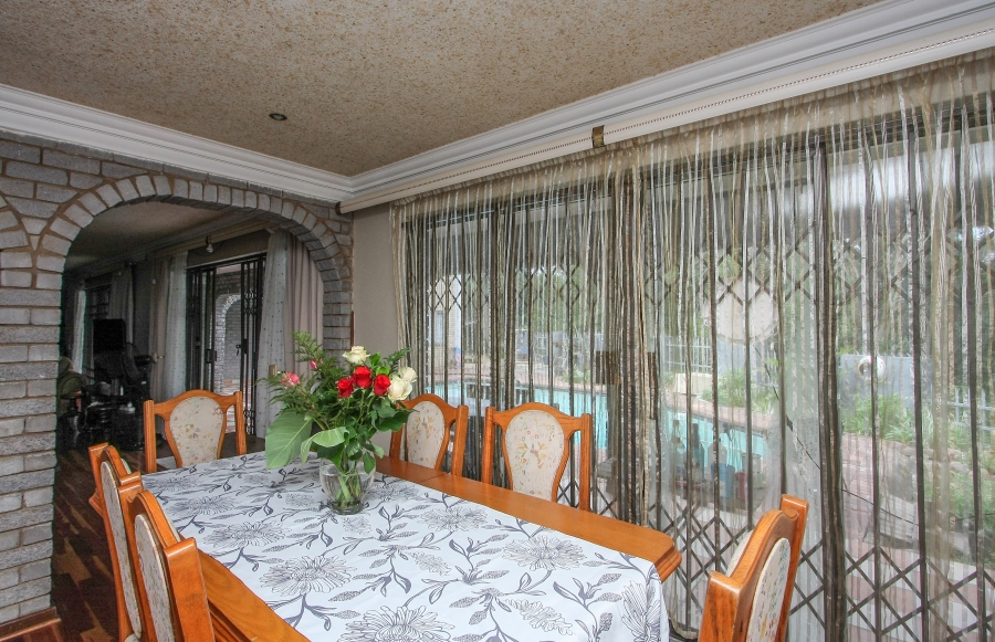 7 Bedroom Property for Sale in Amanzimtoti KwaZulu-Natal