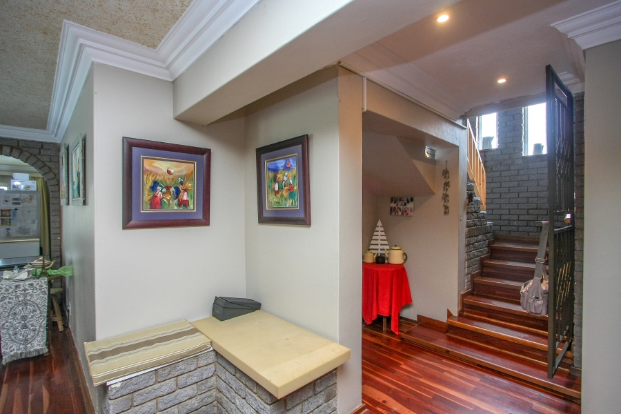 7 Bedroom Property for Sale in Amanzimtoti KwaZulu-Natal