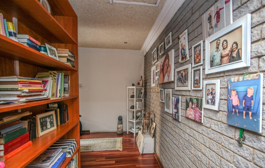 7 Bedroom Property for Sale in Amanzimtoti KwaZulu-Natal