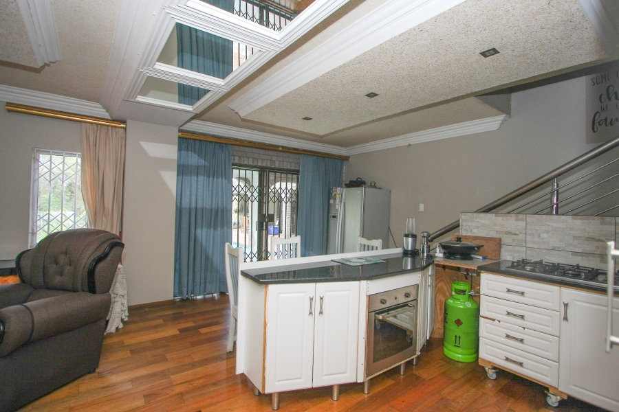 7 Bedroom Property for Sale in Amanzimtoti KwaZulu-Natal