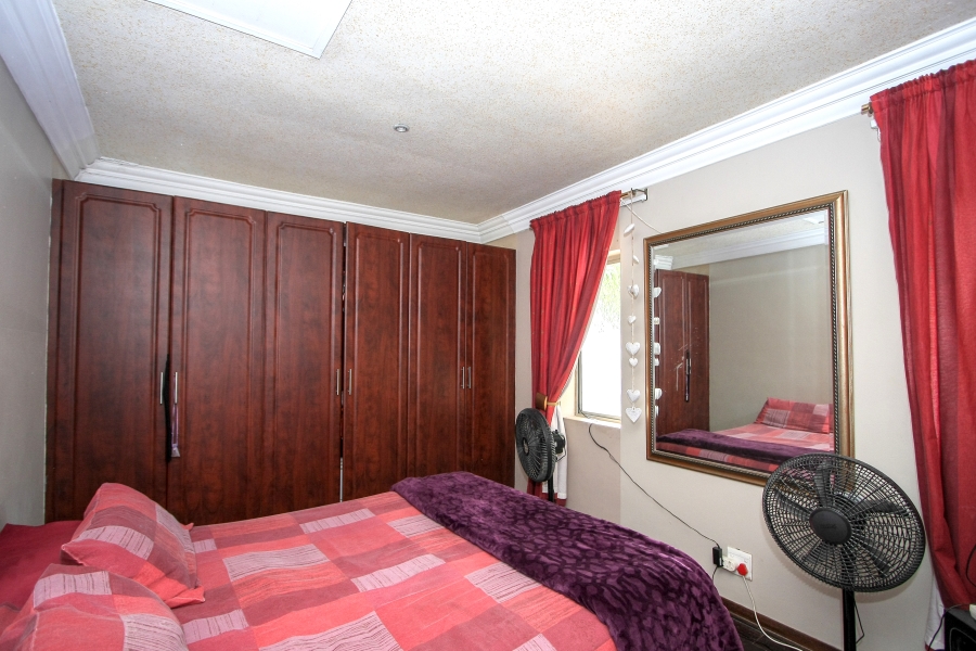 7 Bedroom Property for Sale in Amanzimtoti KwaZulu-Natal