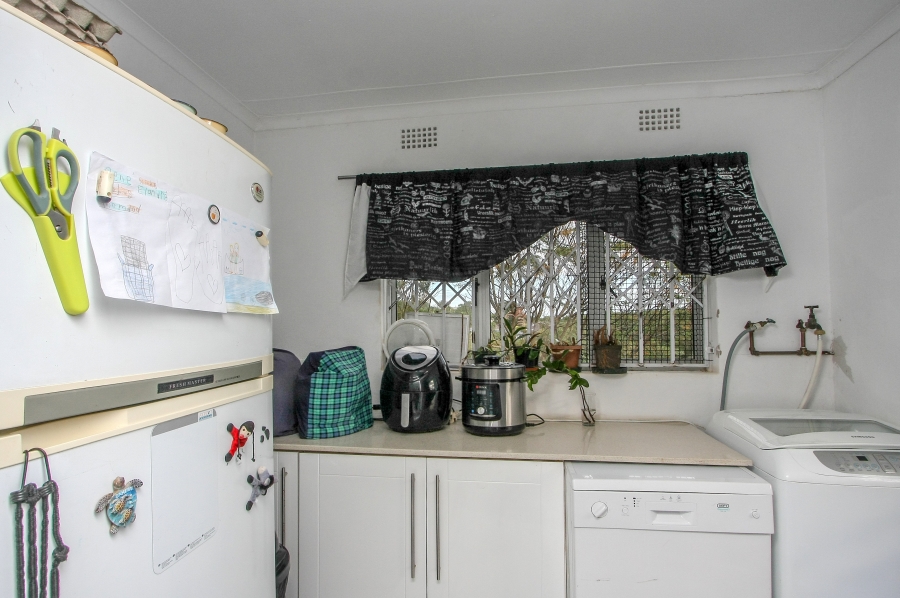 7 Bedroom Property for Sale in Amanzimtoti KwaZulu-Natal