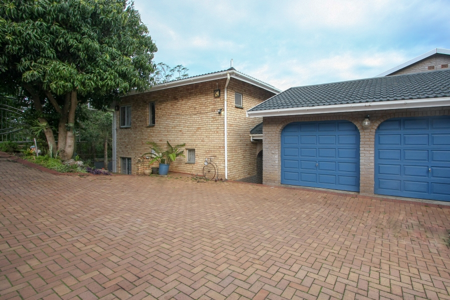 7 Bedroom Property for Sale in Amanzimtoti KwaZulu-Natal