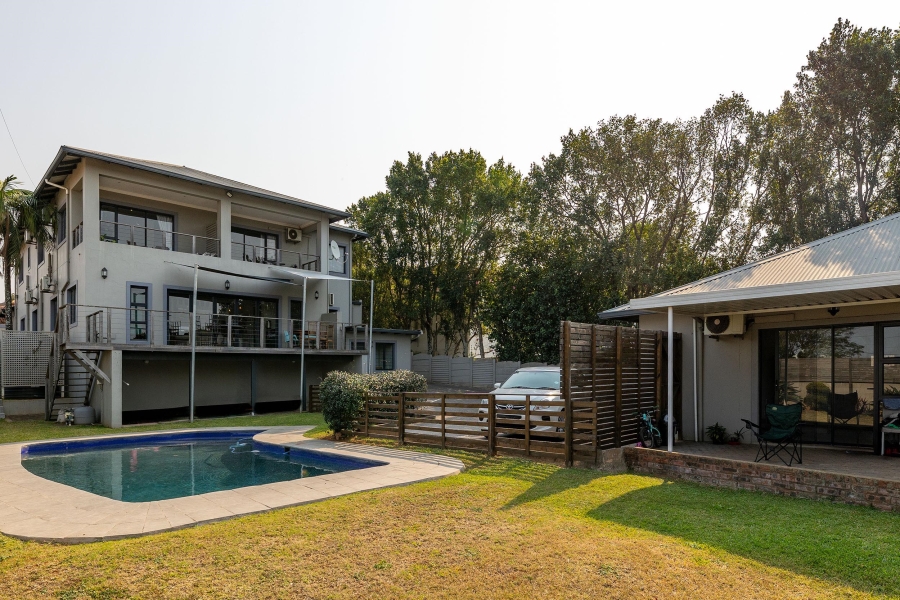 10 Bedroom Property for Sale in Athlone KwaZulu-Natal