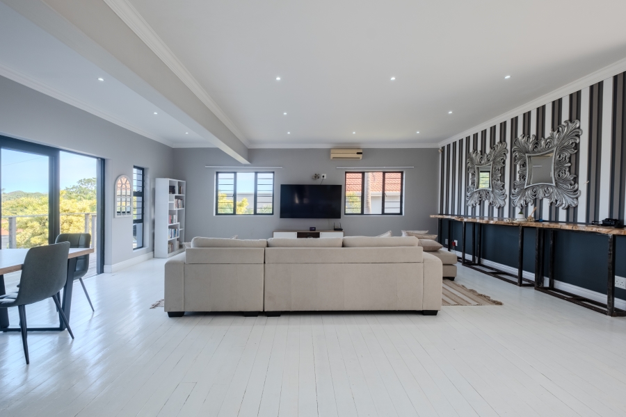 10 Bedroom Property for Sale in Athlone KwaZulu-Natal