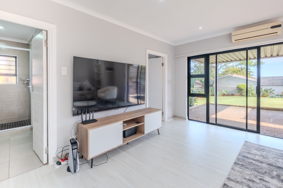 10 Bedroom Property for Sale in Athlone KwaZulu-Natal