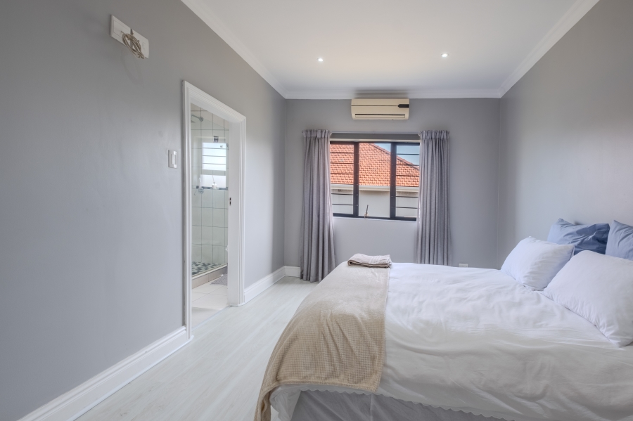 10 Bedroom Property for Sale in Athlone KwaZulu-Natal