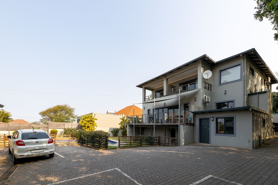 10 Bedroom Property for Sale in Athlone KwaZulu-Natal