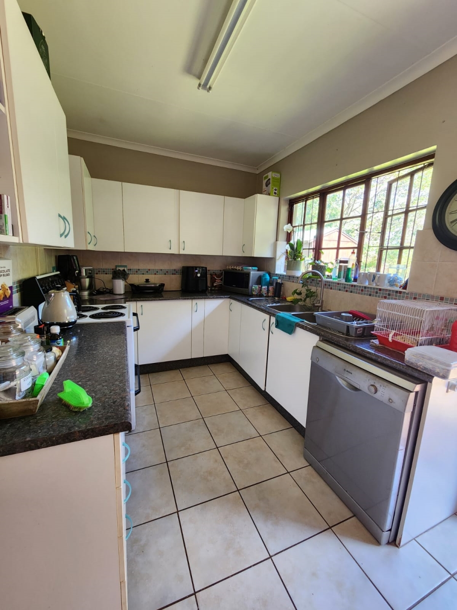 To Let 3 Bedroom Property for Rent in Waterfall KwaZulu-Natal