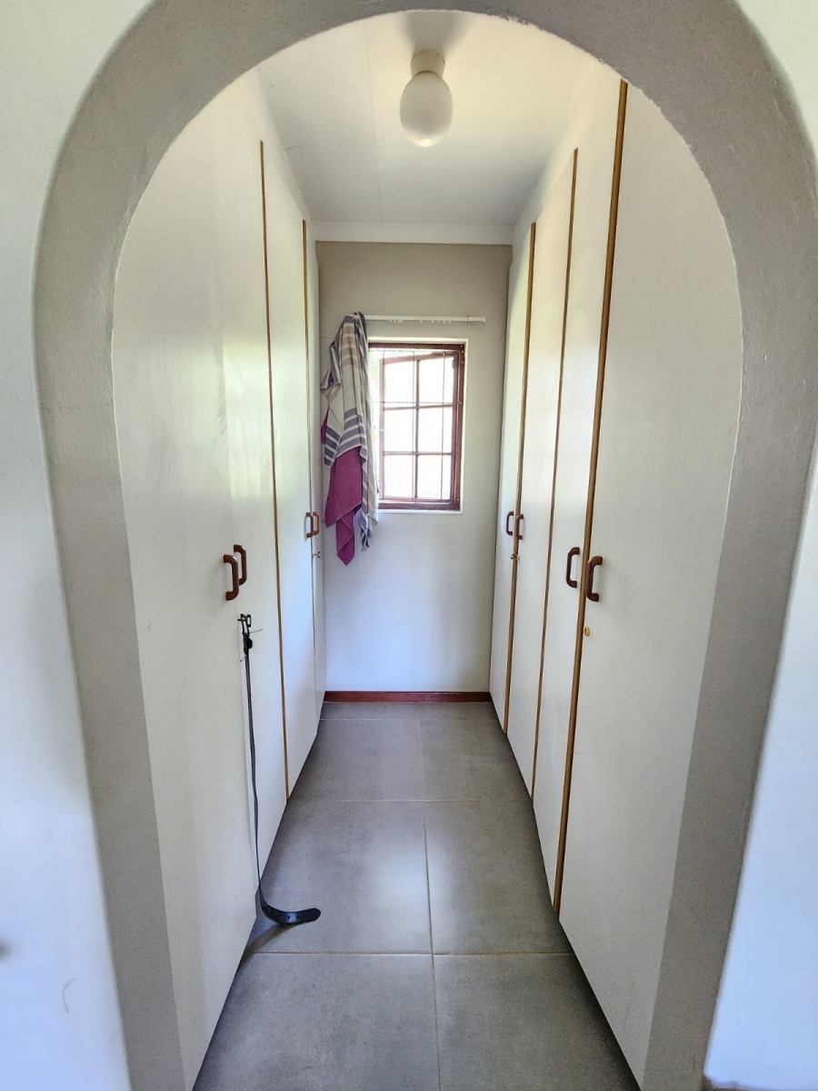 To Let 3 Bedroom Property for Rent in Waterfall KwaZulu-Natal