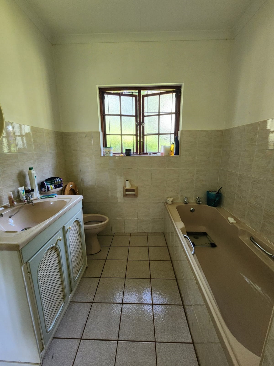To Let 3 Bedroom Property for Rent in Waterfall KwaZulu-Natal