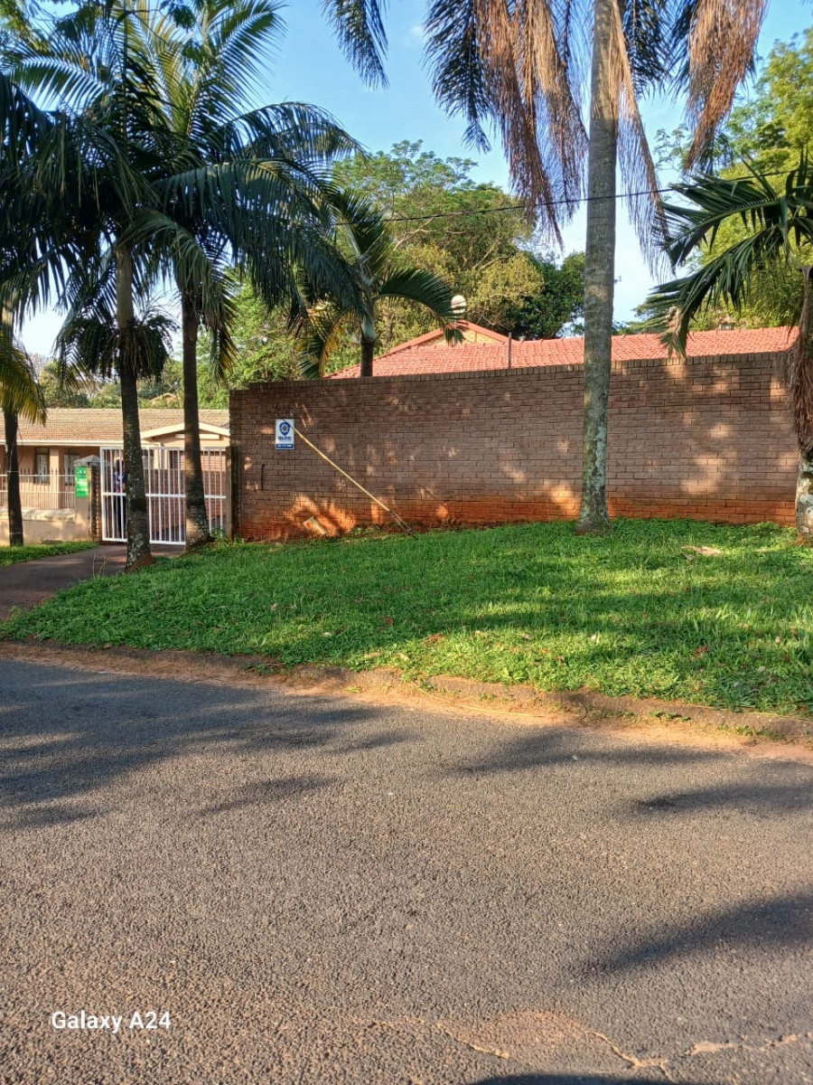 6 Bedroom Property for Sale in Yellowwood Park KwaZulu-Natal