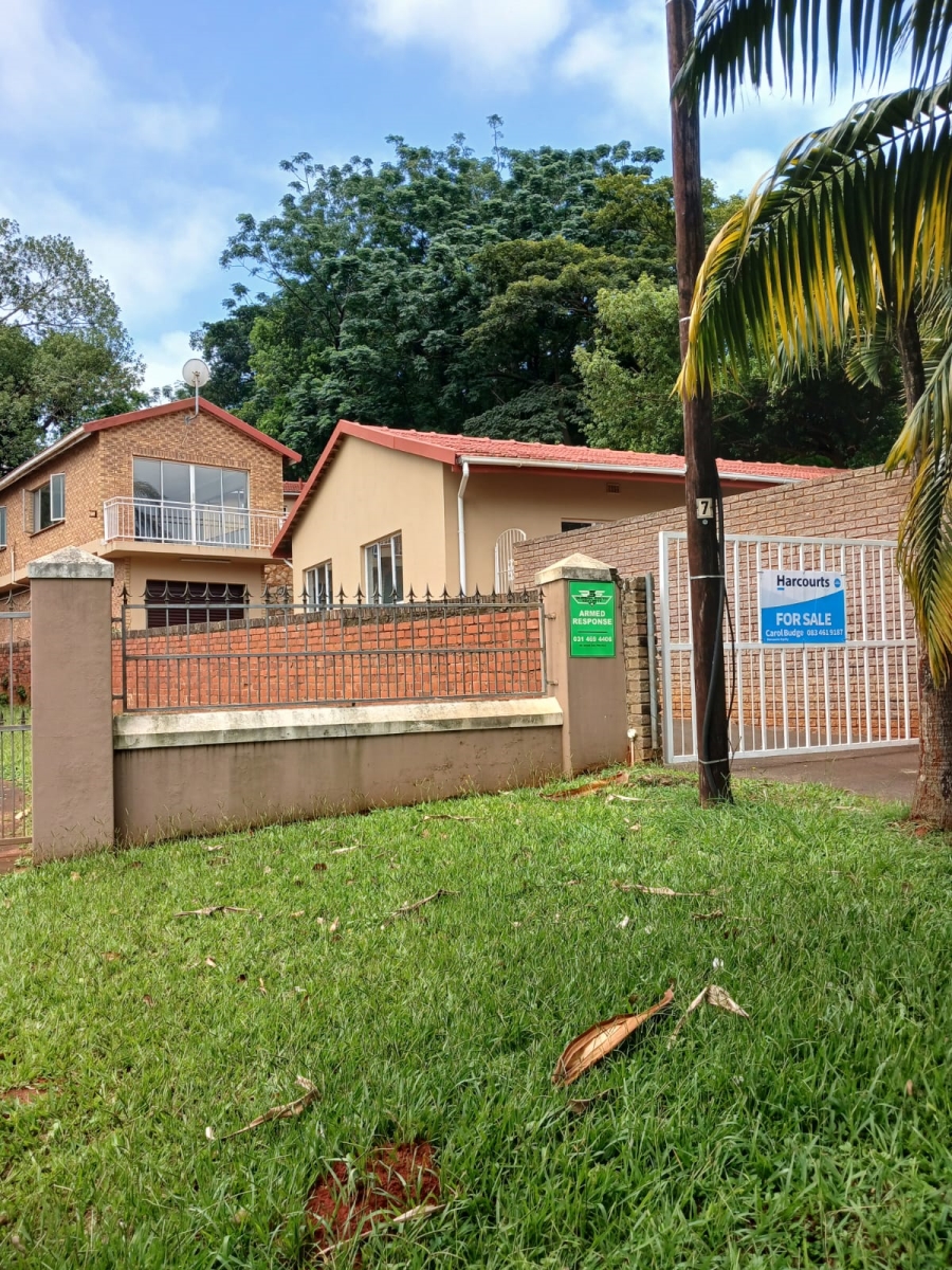 6 Bedroom Property for Sale in Yellowwood Park KwaZulu-Natal