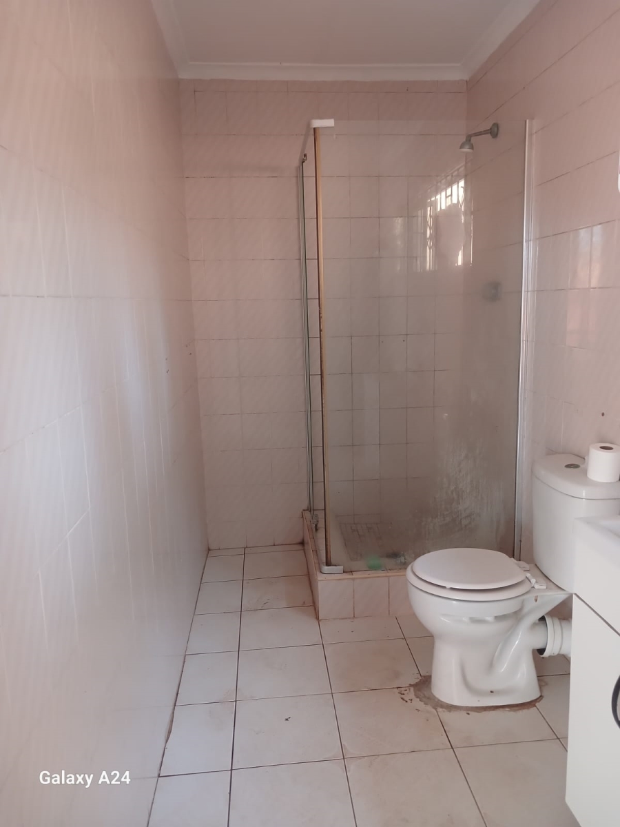 6 Bedroom Property for Sale in Yellowwood Park KwaZulu-Natal