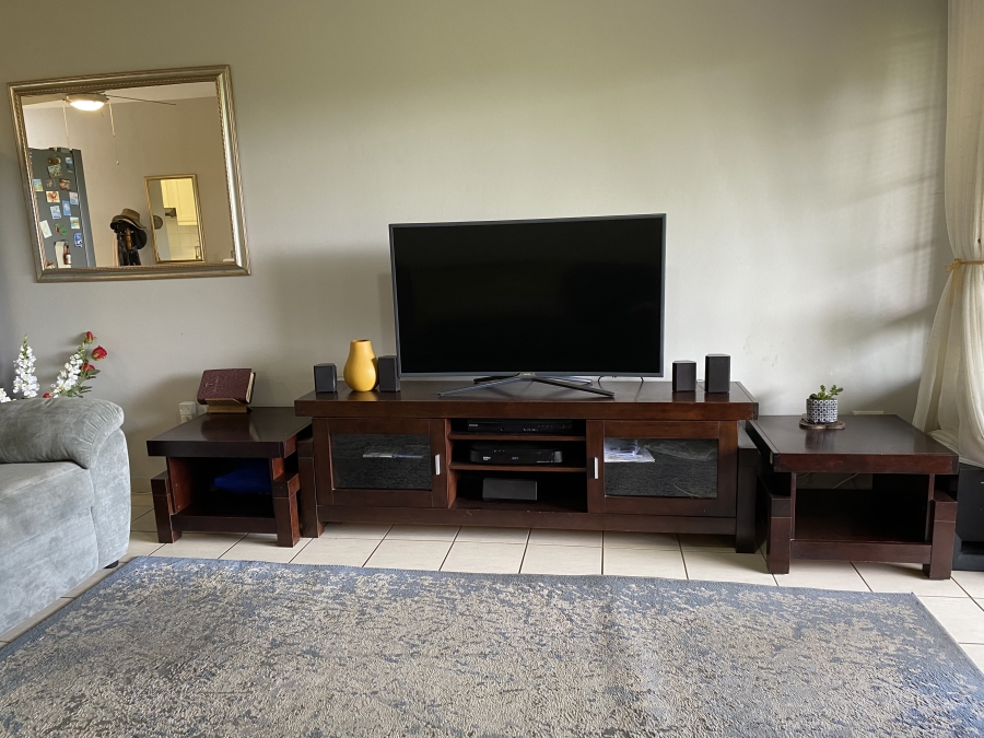 3 Bedroom Property for Sale in Wakenshaw Estate KwaZulu-Natal