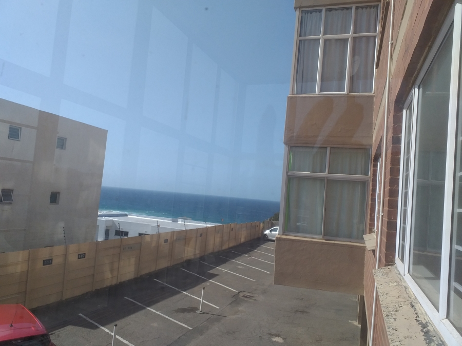 To Let 2 Bedroom Property for Rent in Amanzimtoti KwaZulu-Natal